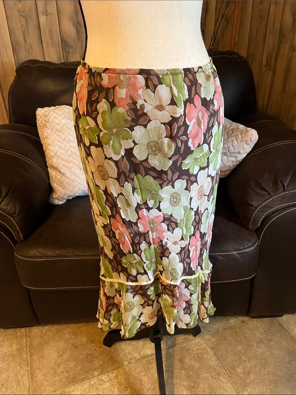 Metrostyle Silk Floral Ruffle-Hem Midi Skirt in Brown, Green & Pink 90’s